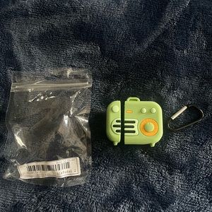 Radio style 1st gen AirPods case light green - AIRPODS NOT INCLUDED